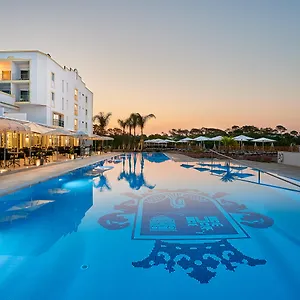 Dona Filipa Resort